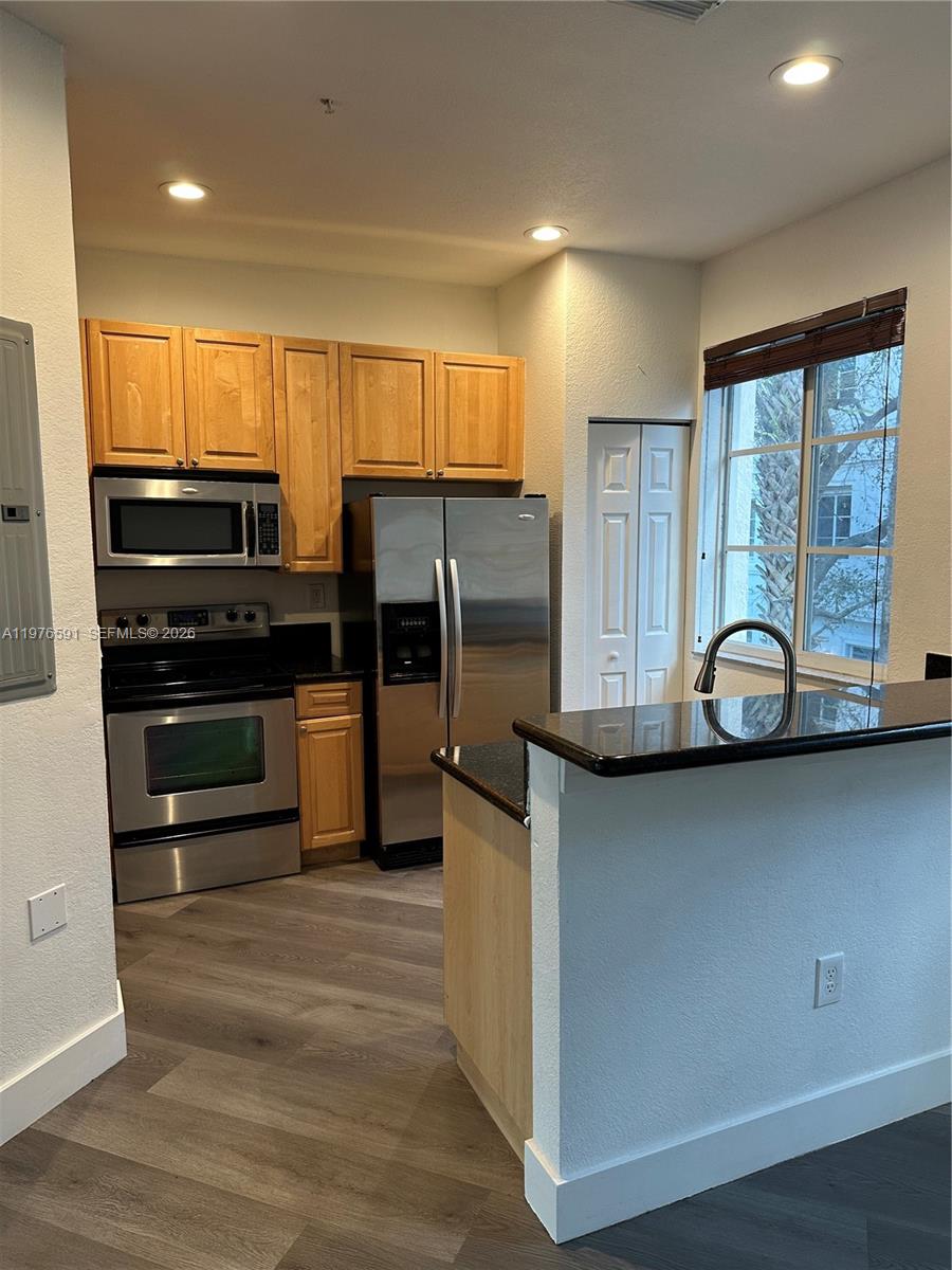 BOARDWALK AT VIZCAYA COND - Residential