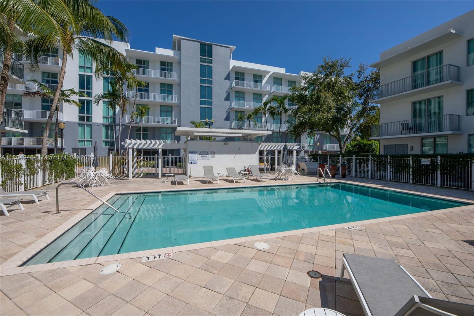 LOFTS AT HOLLYWOOD STATIO - Residential Lease