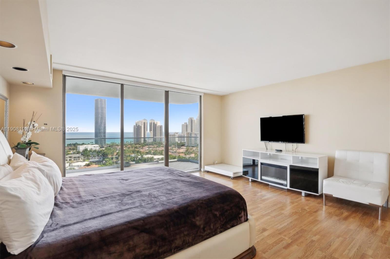 TURNBERRY ISLE CONDO - Residential