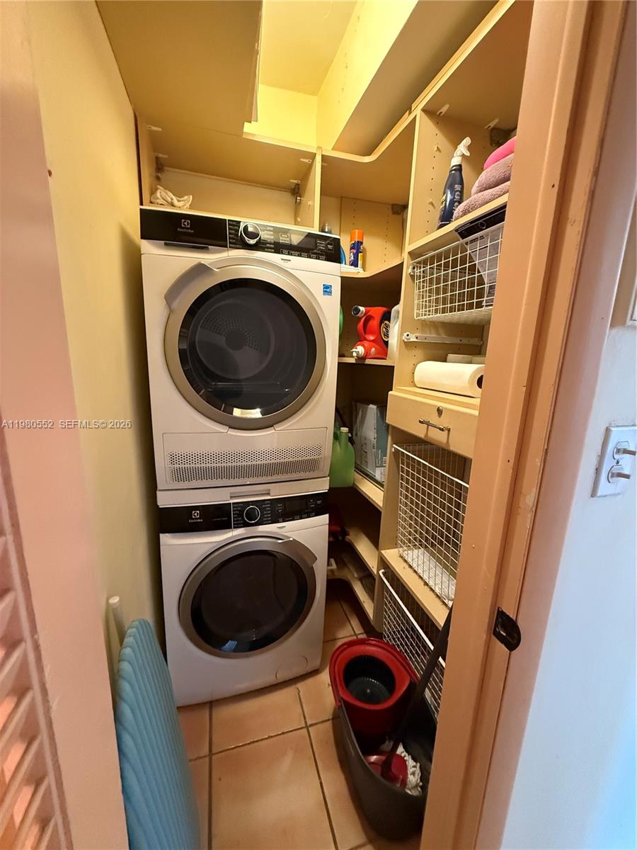 1480 INC CONDO - Residential Lease