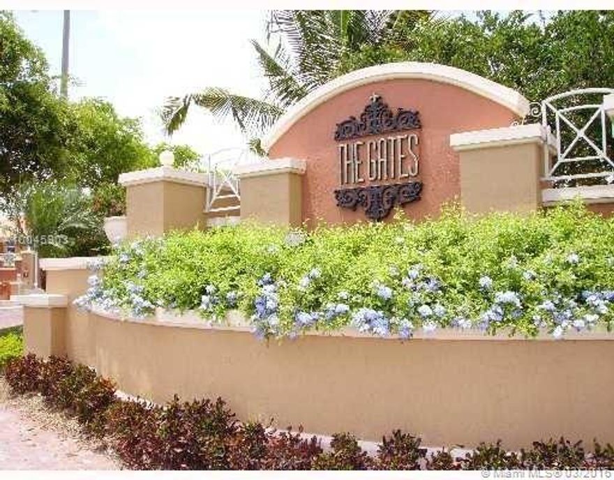 Charming 2 bed / 2 bath, 2 story townhouse w/ spectacular lake view. Completely furnished wood floors on 2nd floor and tile on 1st floor, European style kitchen cabinets, gated community. It features a pool cabana and a playground for kids, parking space assigned. Very spacious and comfy. Could be rented only until the end of January 2017.