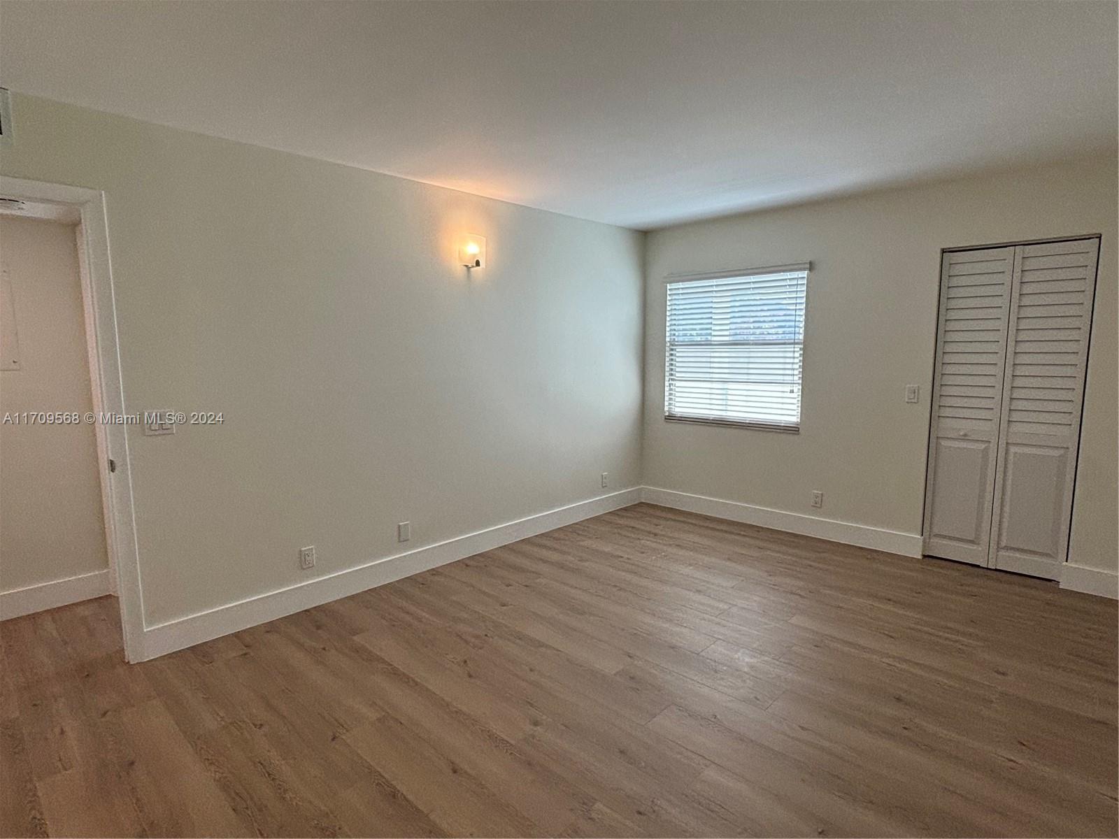 NEW HAMPTON AT CENTURY VI - Residential