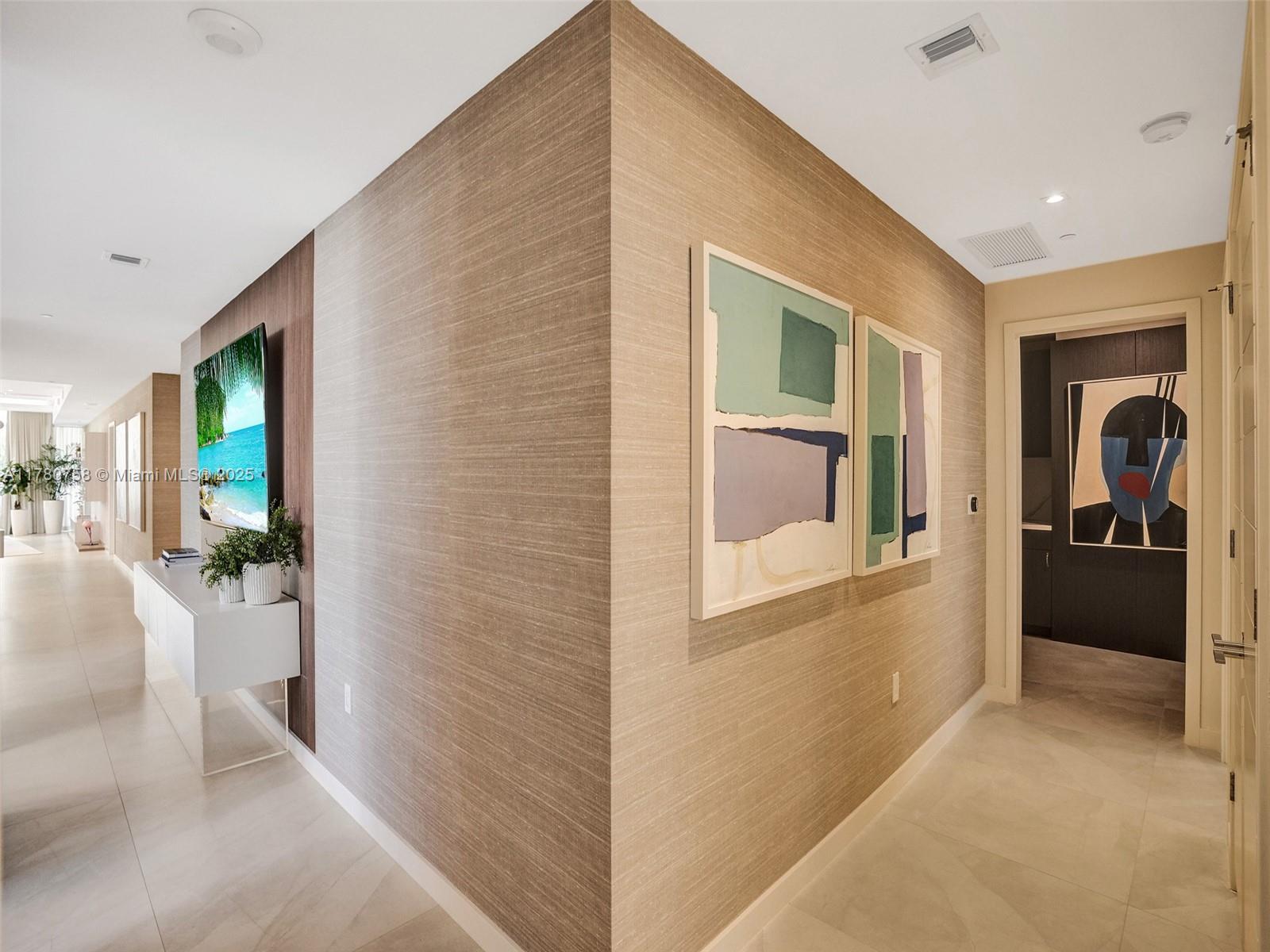 2200 FORT LAUDERDALE BEAC - Residential Lease