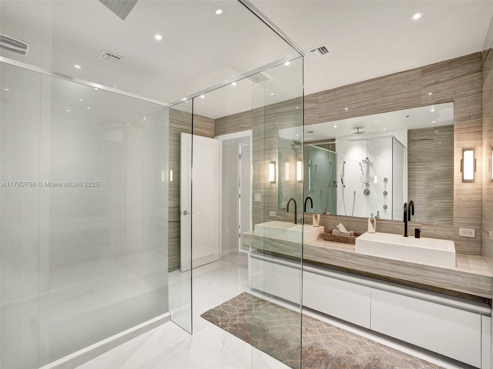 2200 FORT LAUDERDALE BEAC - Residential Lease