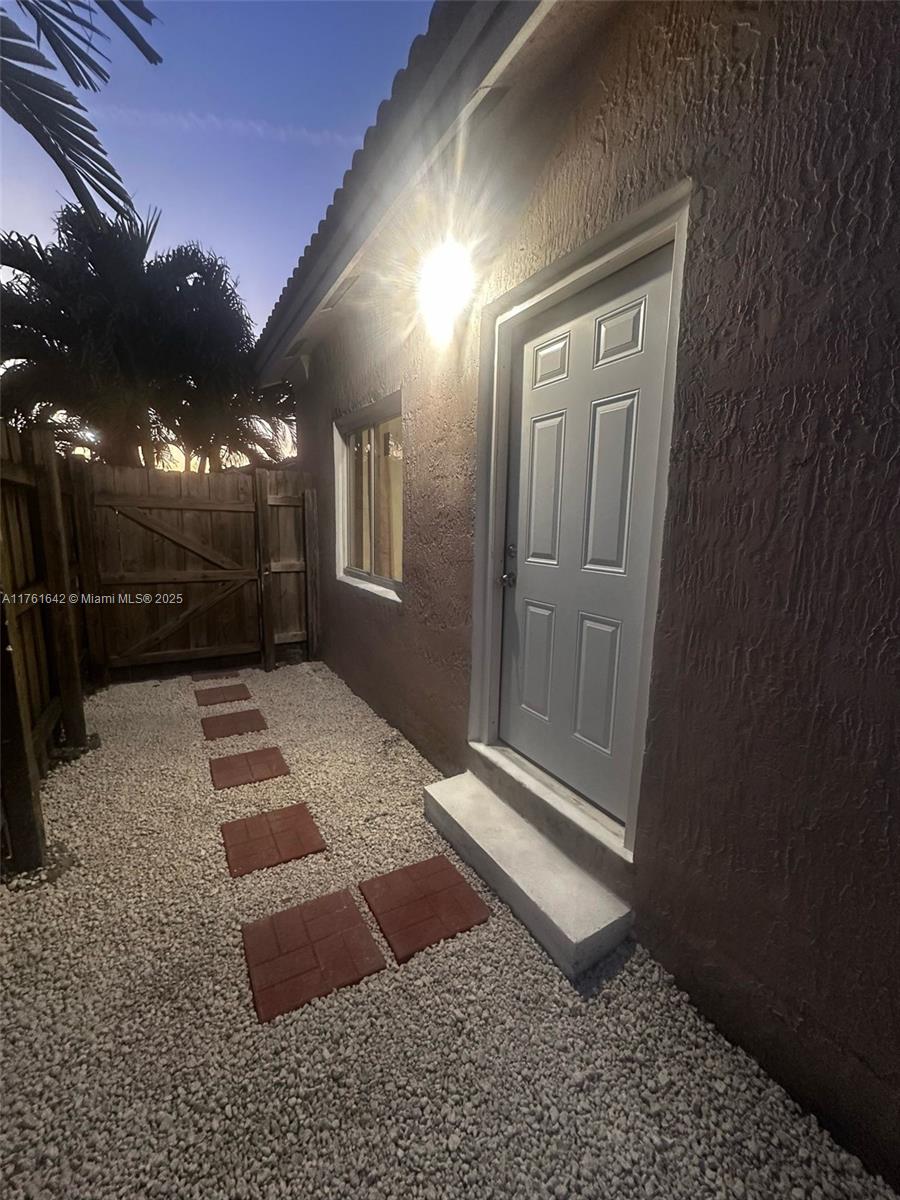 Rental Property at 24035 Sw 110th Ct 1, Homestead, Miami-Dade County, Florida - Bedrooms: 1 
Bathrooms: 1  - $1,200 MO.