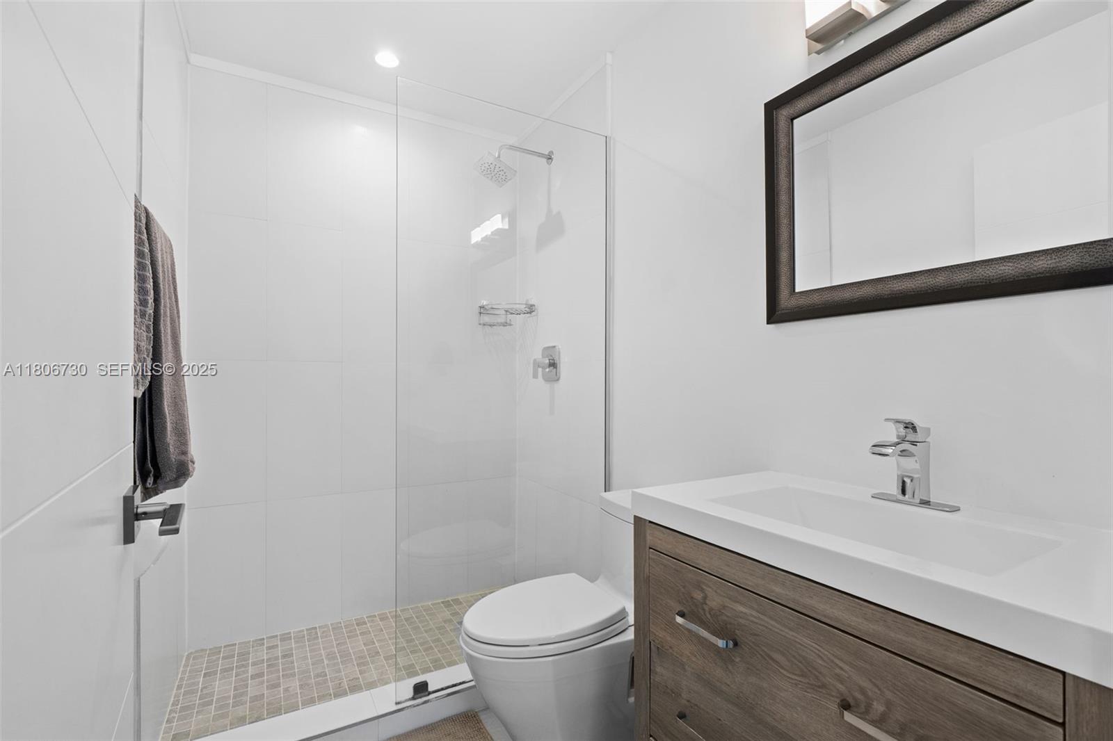 AVOCADO HOMES - Residential