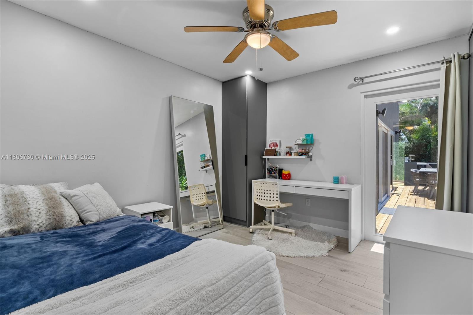 AVOCADO HOMES - Residential