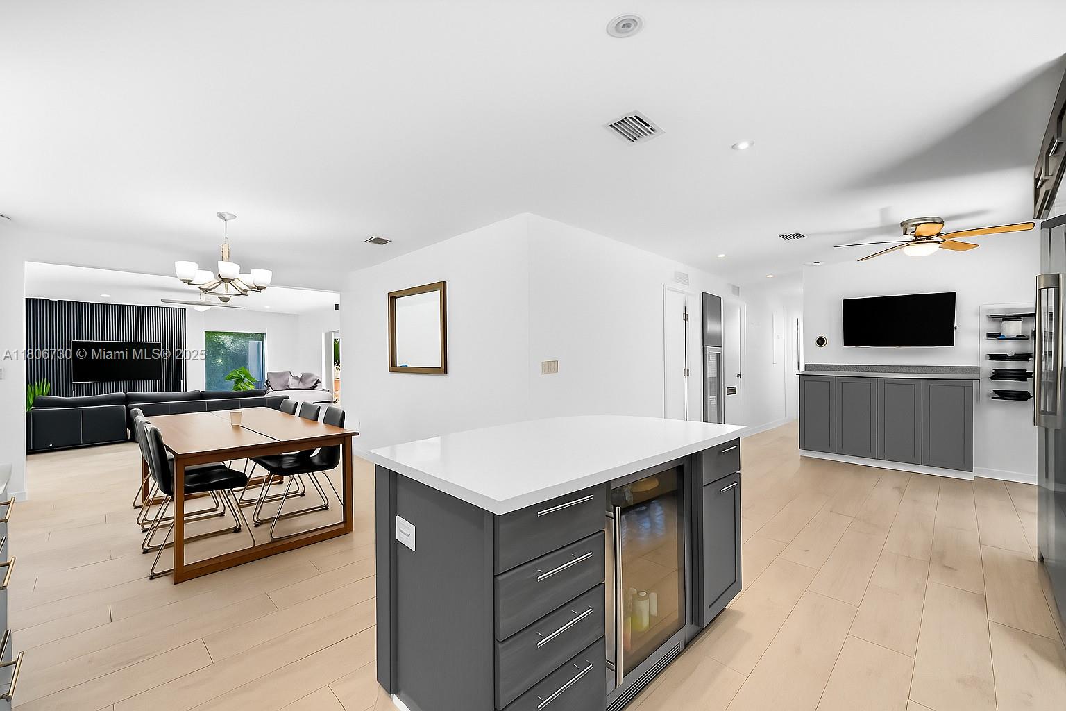 AVOCADO HOMES - Residential