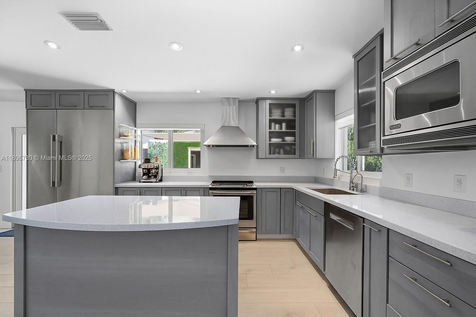 AVOCADO HOMES - Residential