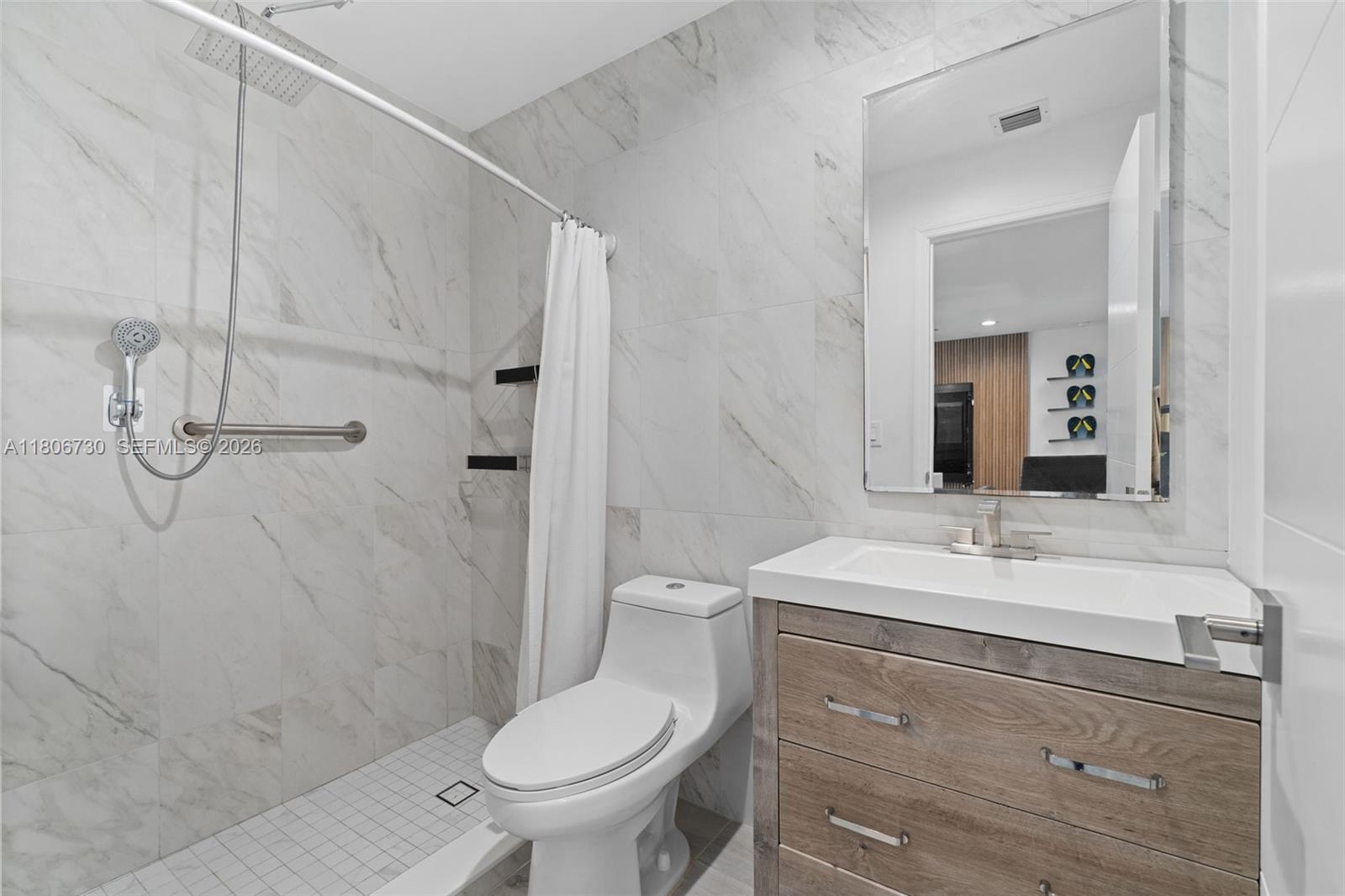 AVOCADO HOMES - Residential