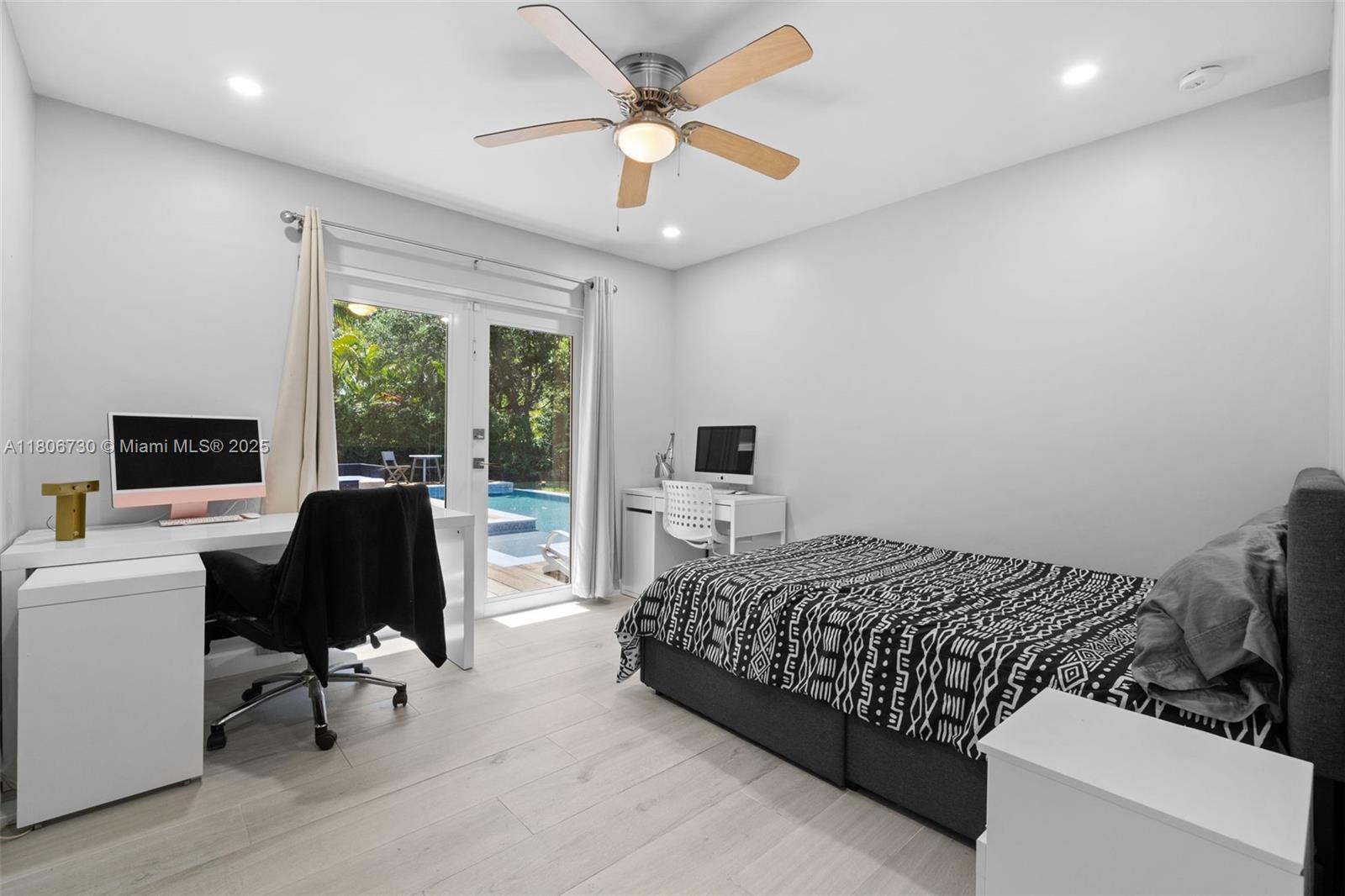 AVOCADO HOMES - Residential