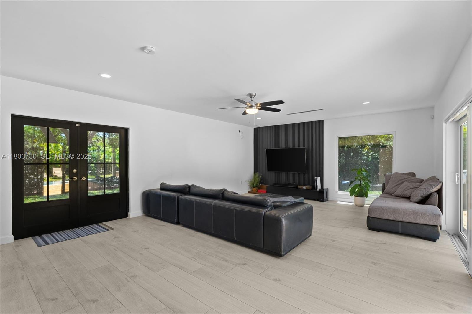 AVOCADO HOMES - Residential