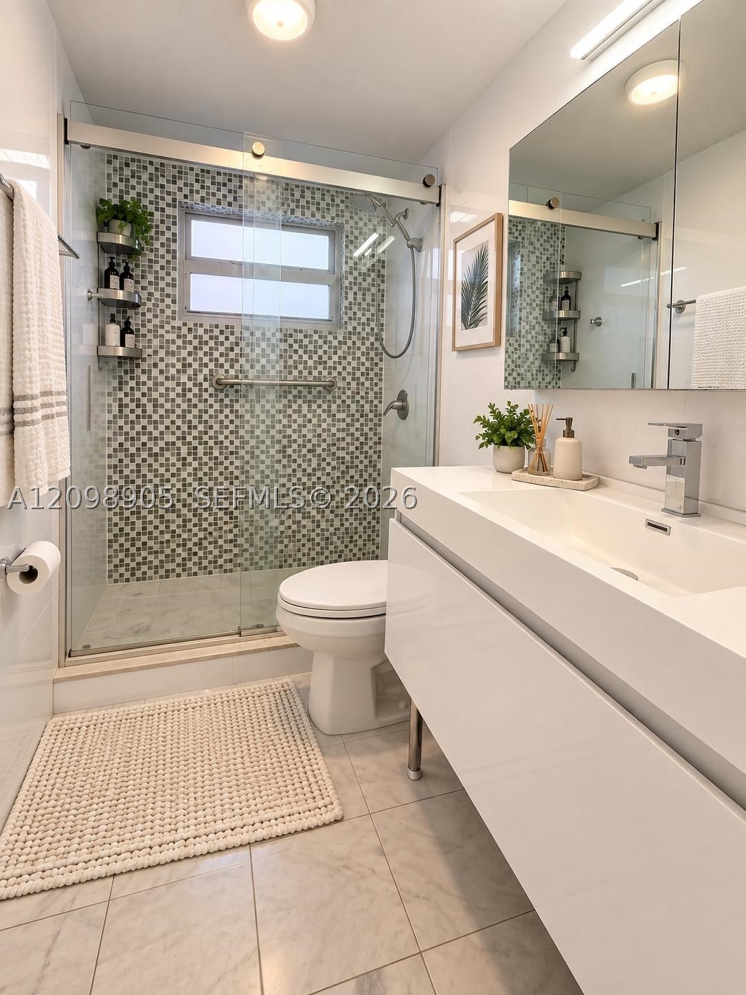 240 Collins Ave 2C, Miami Beach, FL, 33139/$355,000 4 240 Collins Ave 2C