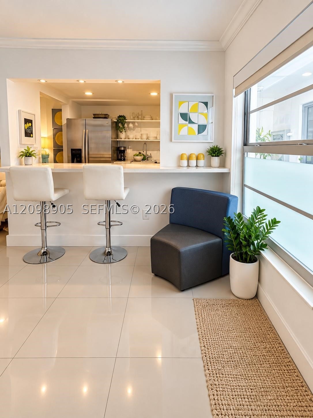 240 Collins Ave