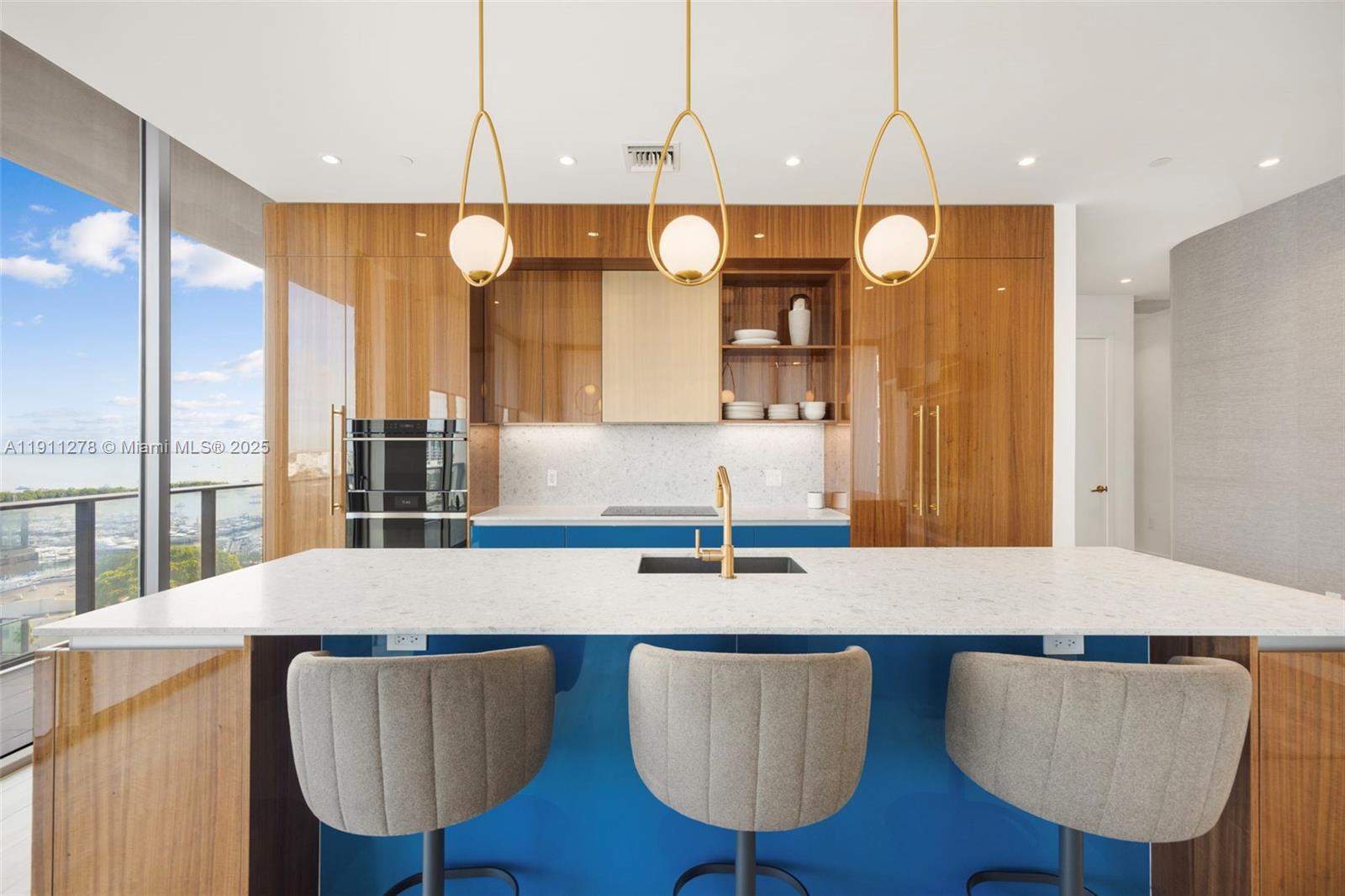 MR.C RESIDENCES COCONUT G - Residential