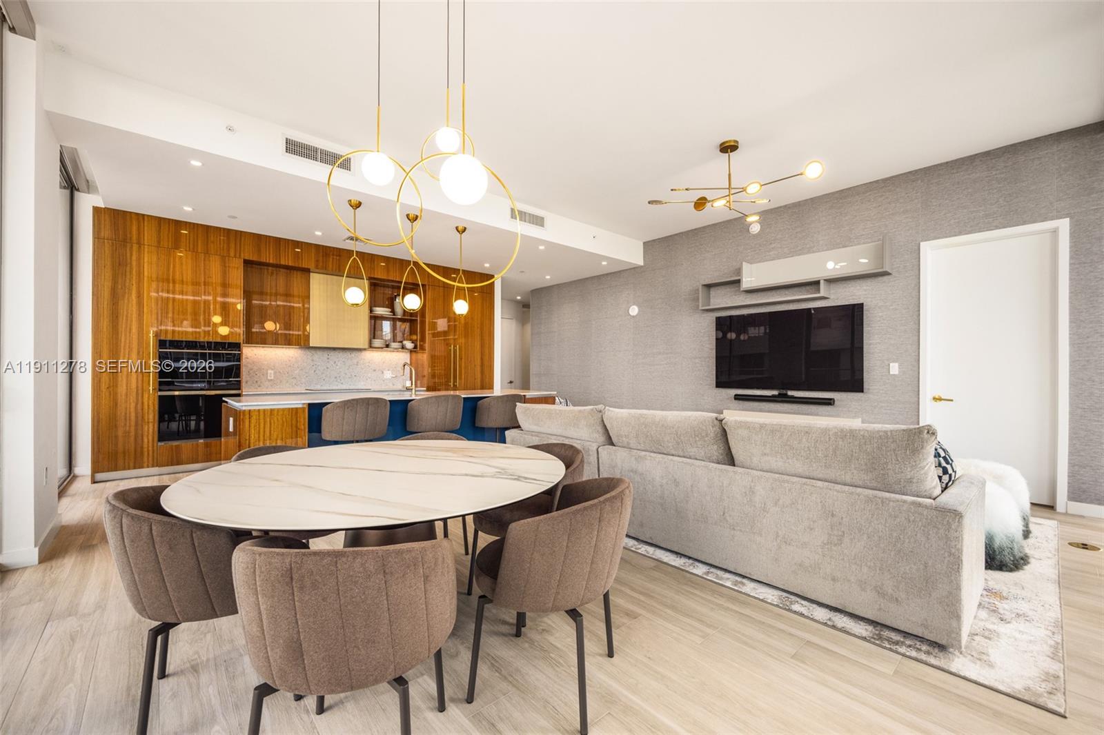 MR.C RESIDENCES COCONUT G - Residential