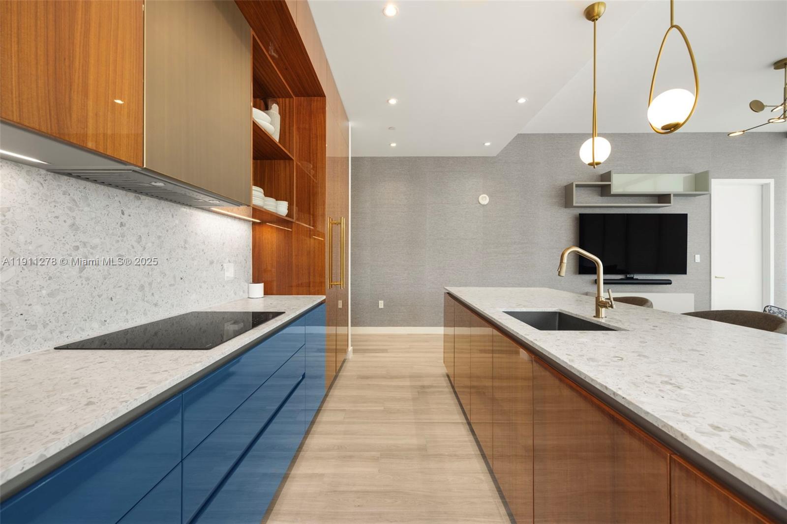 MR.C RESIDENCES COCONUT G - Residential