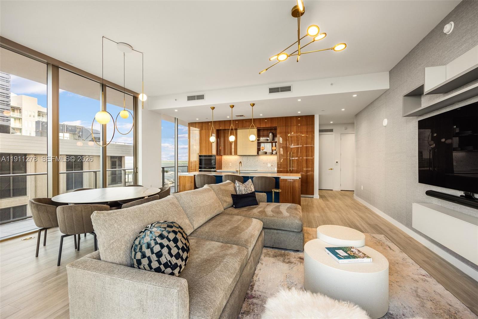 MR.C RESIDENCES COCONUT G - Residential