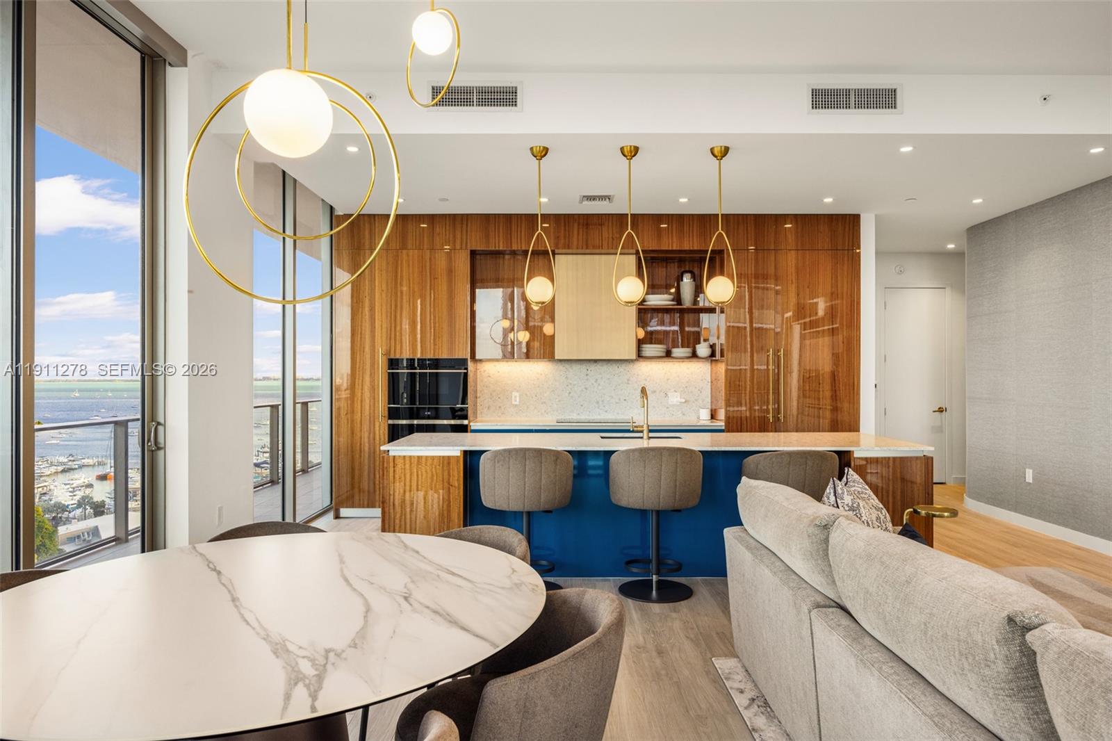 MR.C RESIDENCES COCONUT G - Residential