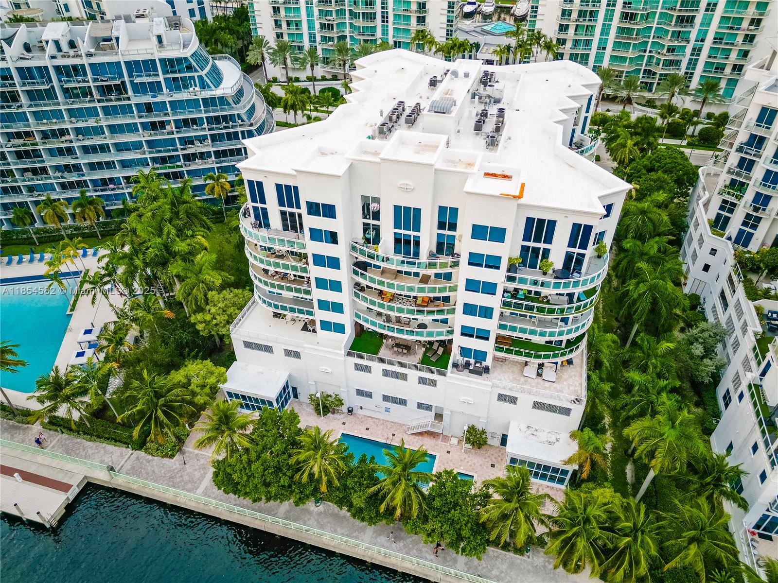 EASTSIDE AT AVENTURA COND - Residential Lease
