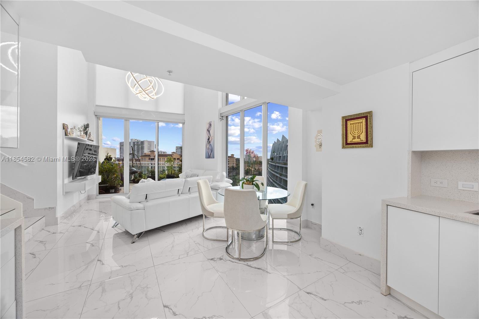 EASTSIDE AT AVENTURA COND - Residential Lease