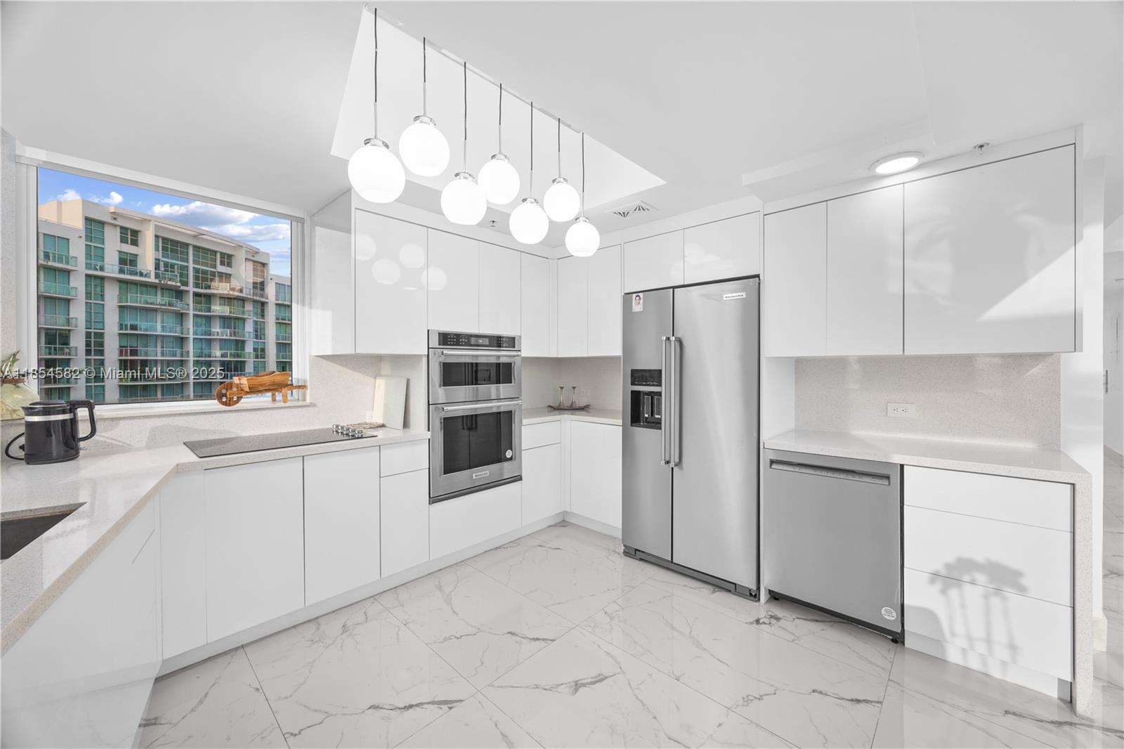 EASTSIDE AT AVENTURA COND - Residential Lease