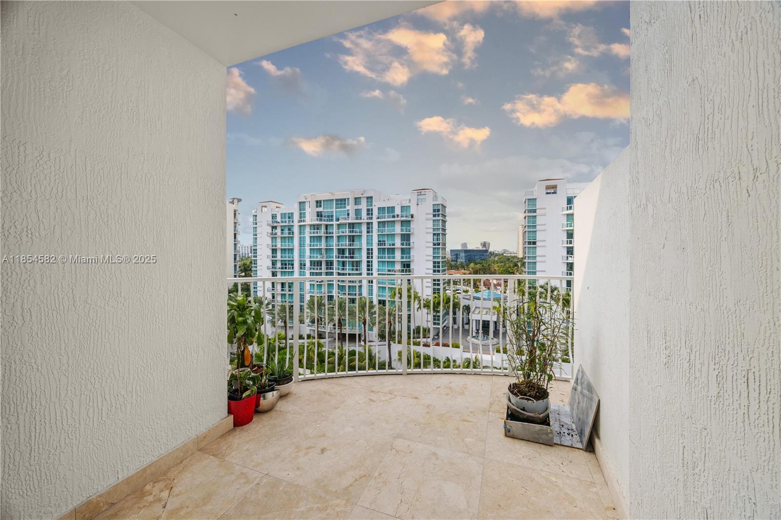 EASTSIDE AT AVENTURA COND - Residential Lease