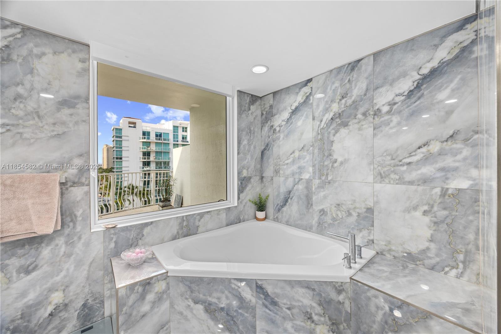 EASTSIDE AT AVENTURA COND - Residential Lease