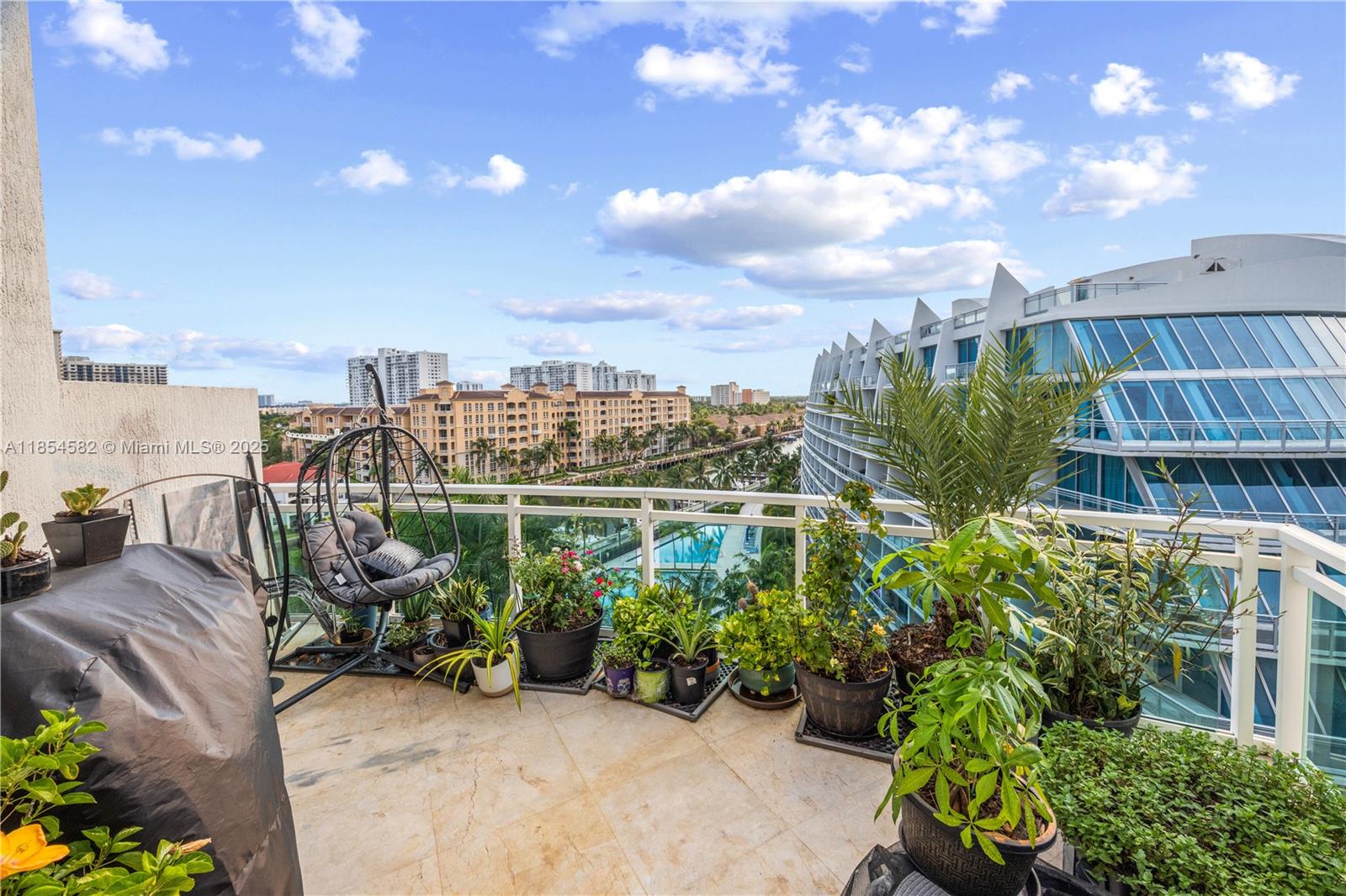 EASTSIDE AT AVENTURA COND - Residential Lease