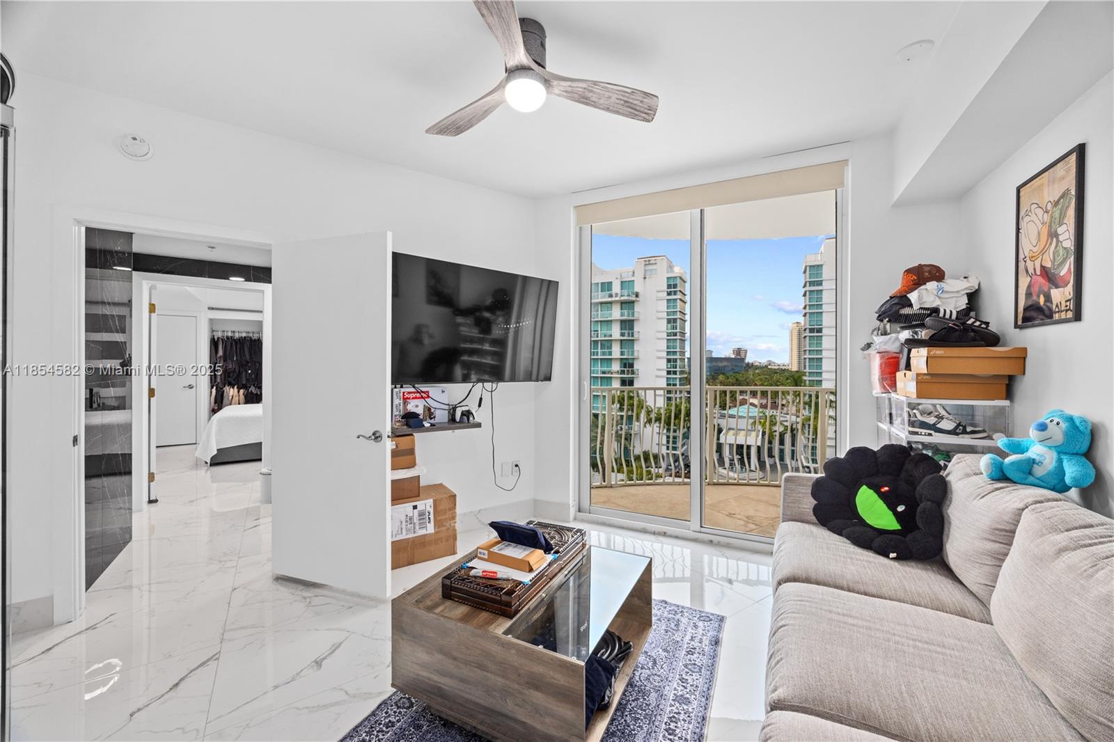 EASTSIDE AT AVENTURA COND - Residential Lease