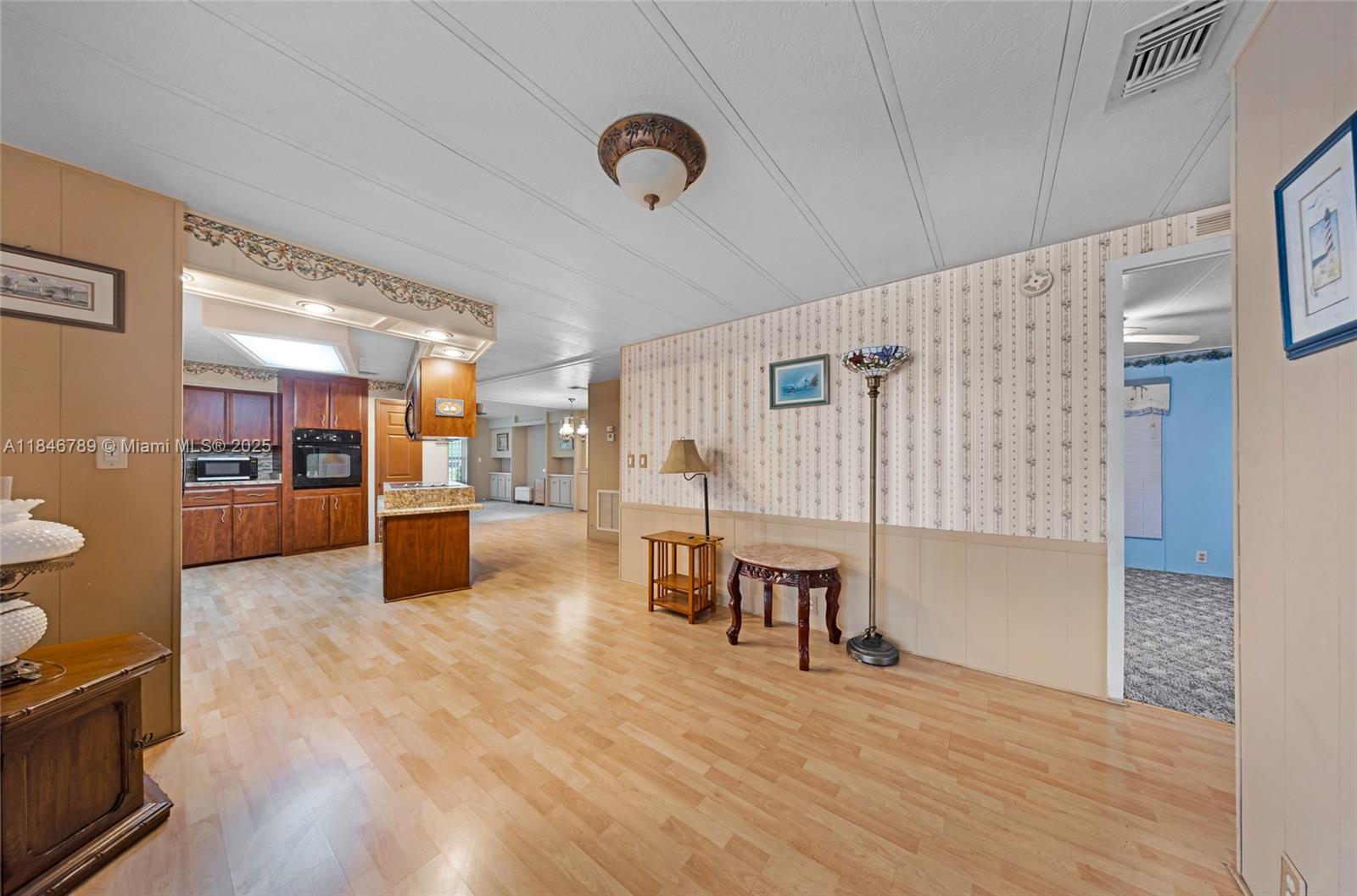 HIGHLAND MEADOWS ESTATES - Residential