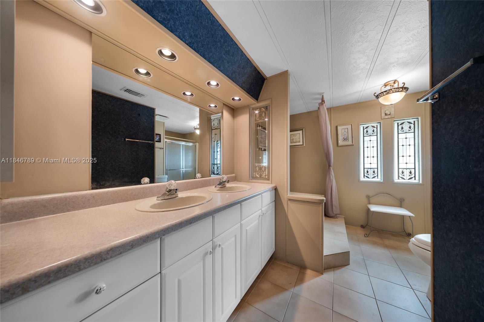 HIGHLAND MEADOWS ESTATES - Residential