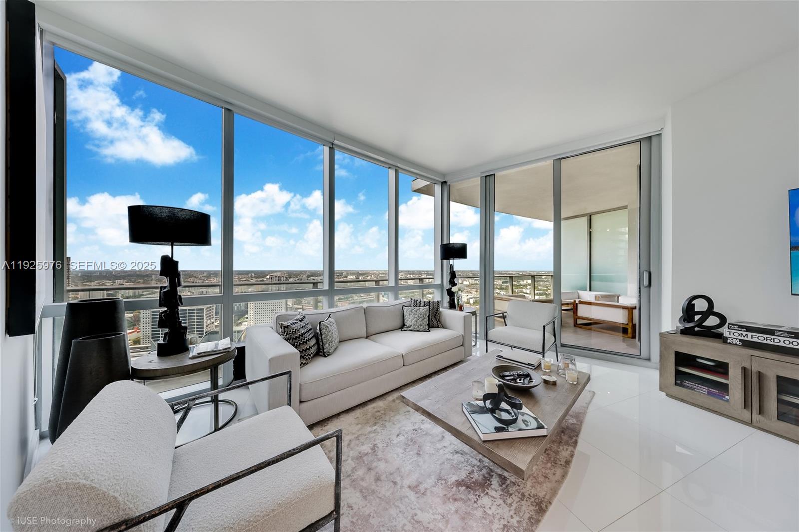 PARAMOUNT MIAMI WORLDCENT - Residential