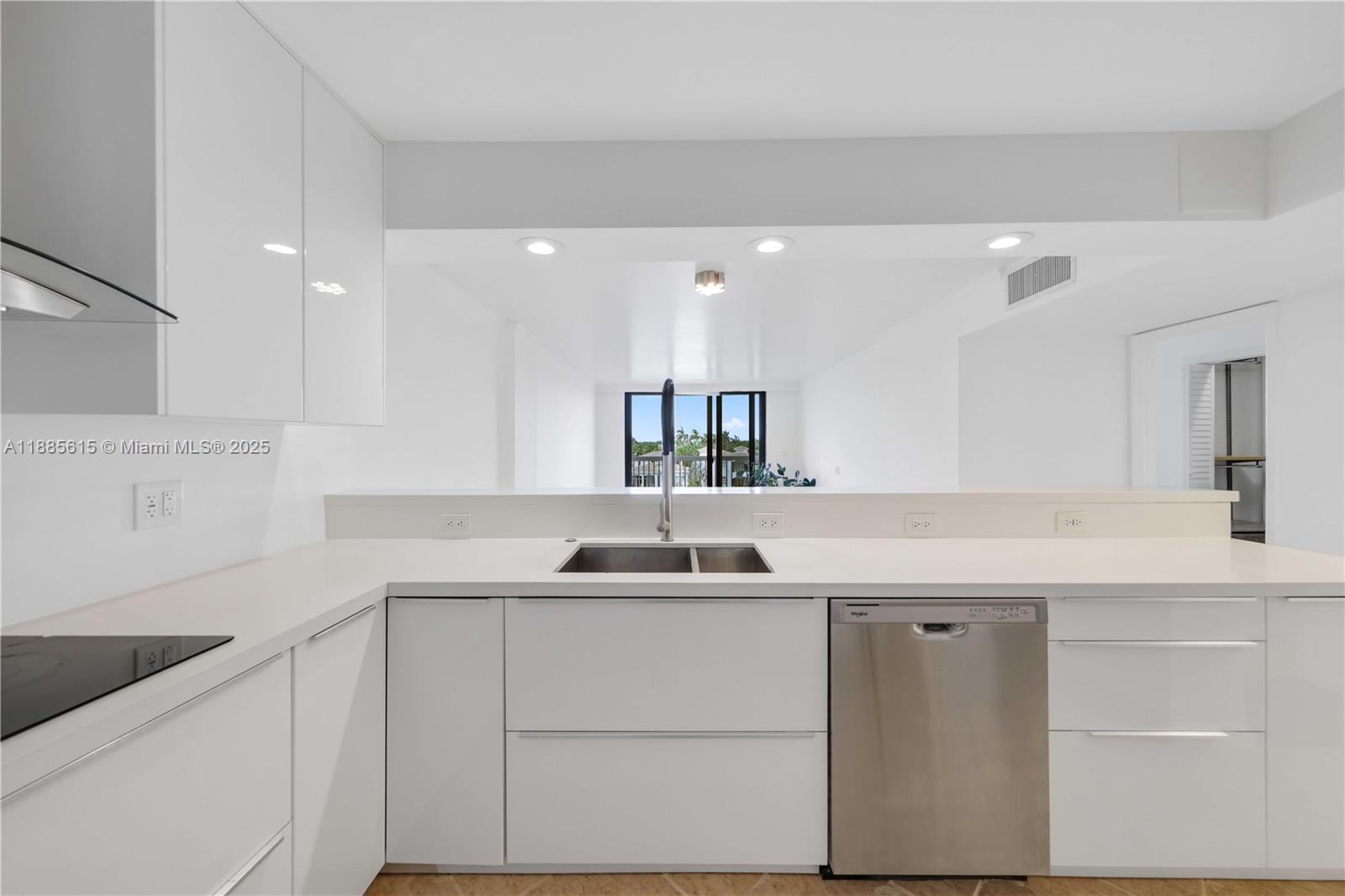 1500 S Ocean Dr 5C