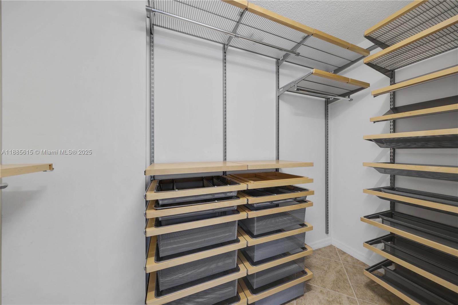 ALLINGTON TOWERS NORTH CO - Residential