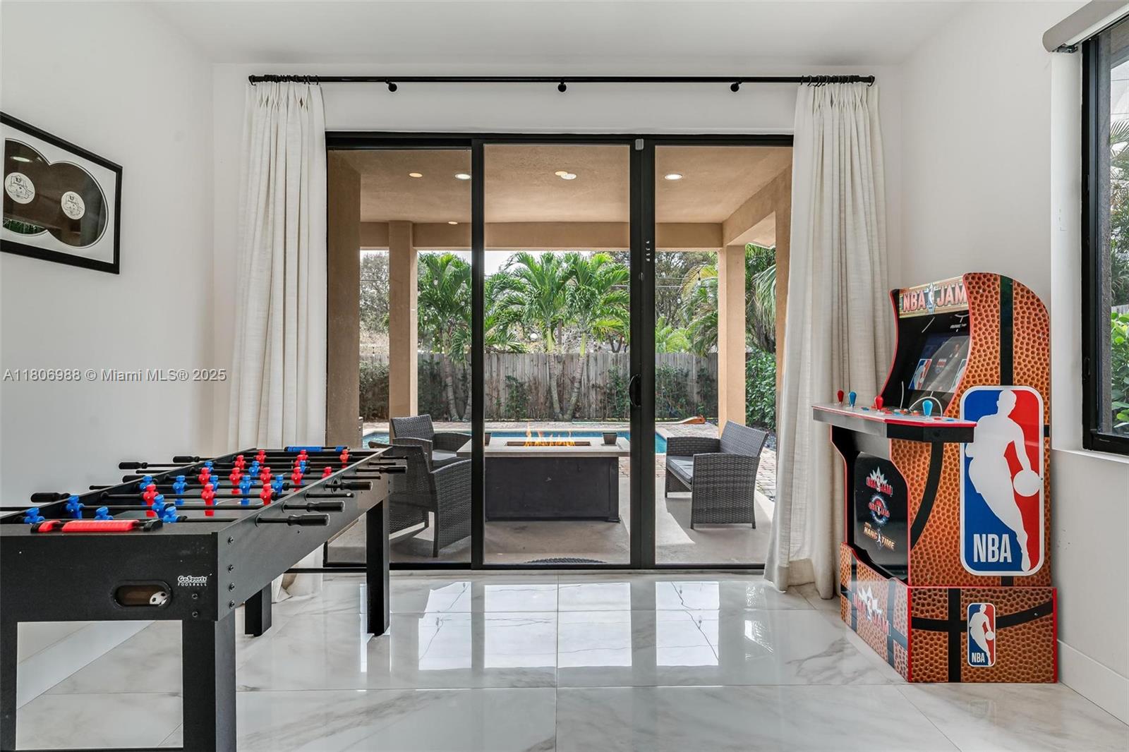 ESMONDA GARDENS - Residential