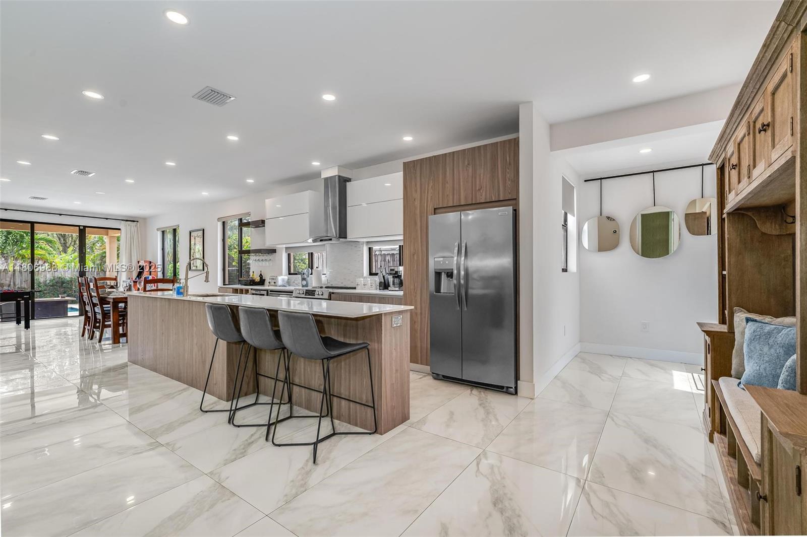 828 SW 14th Ct