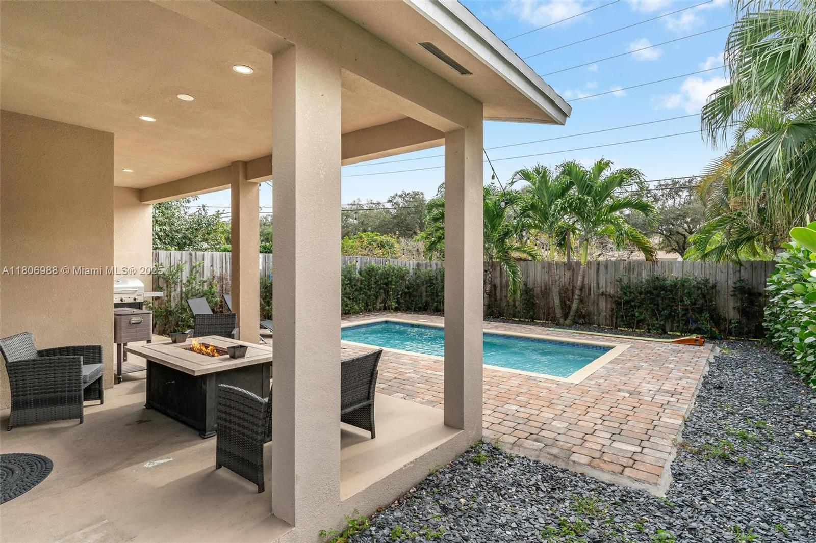 ESMONDA GARDENS - Residential