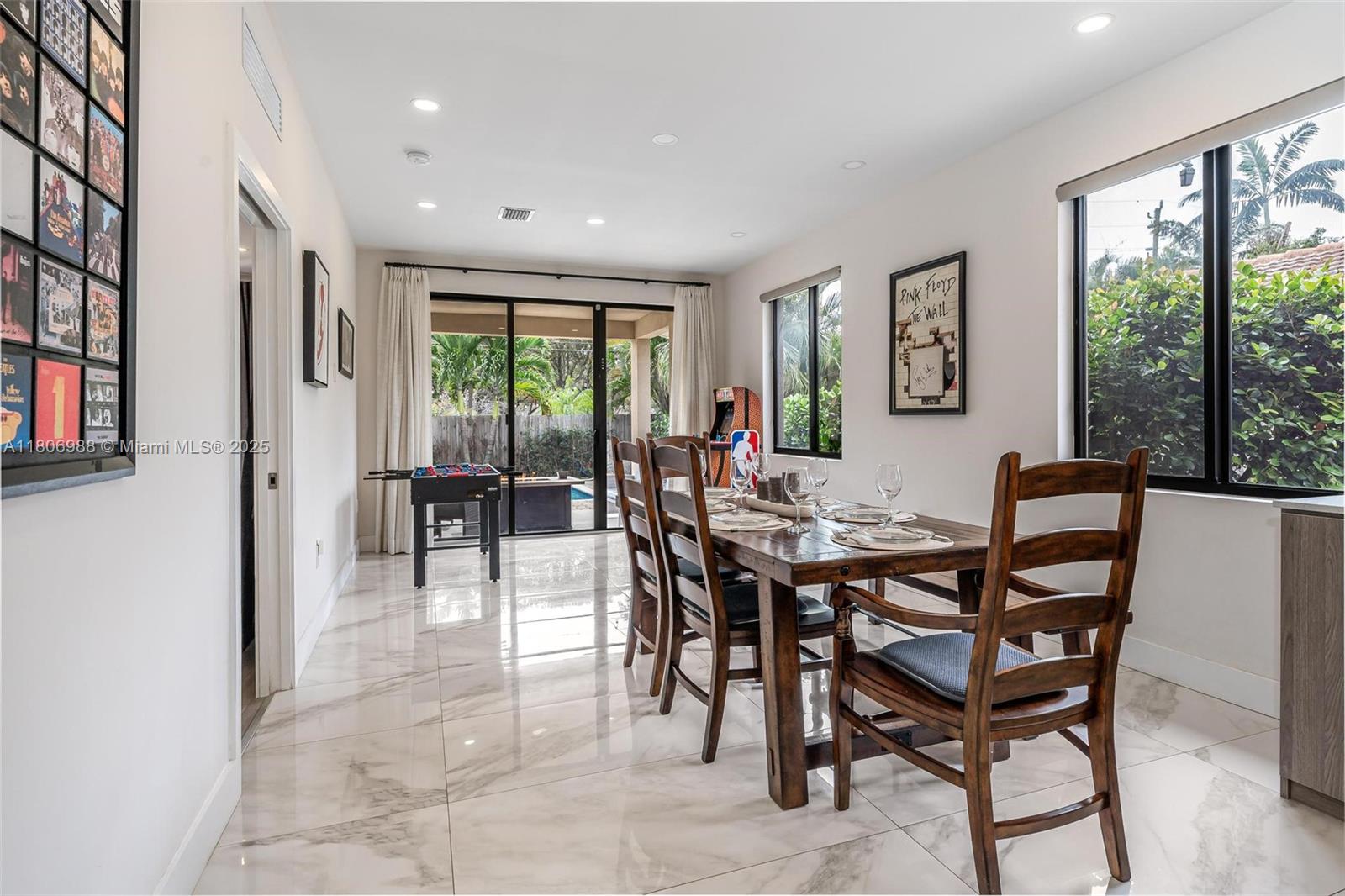 ESMONDA GARDENS - Residential
