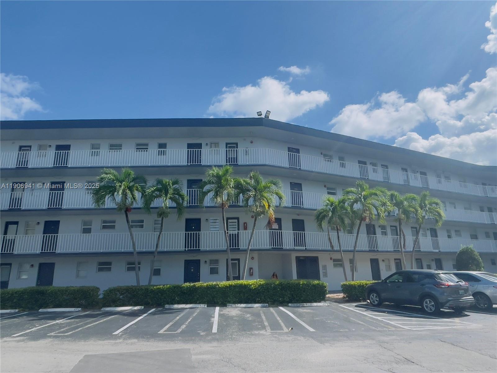 ROYAL OAKS CONDO - Residential