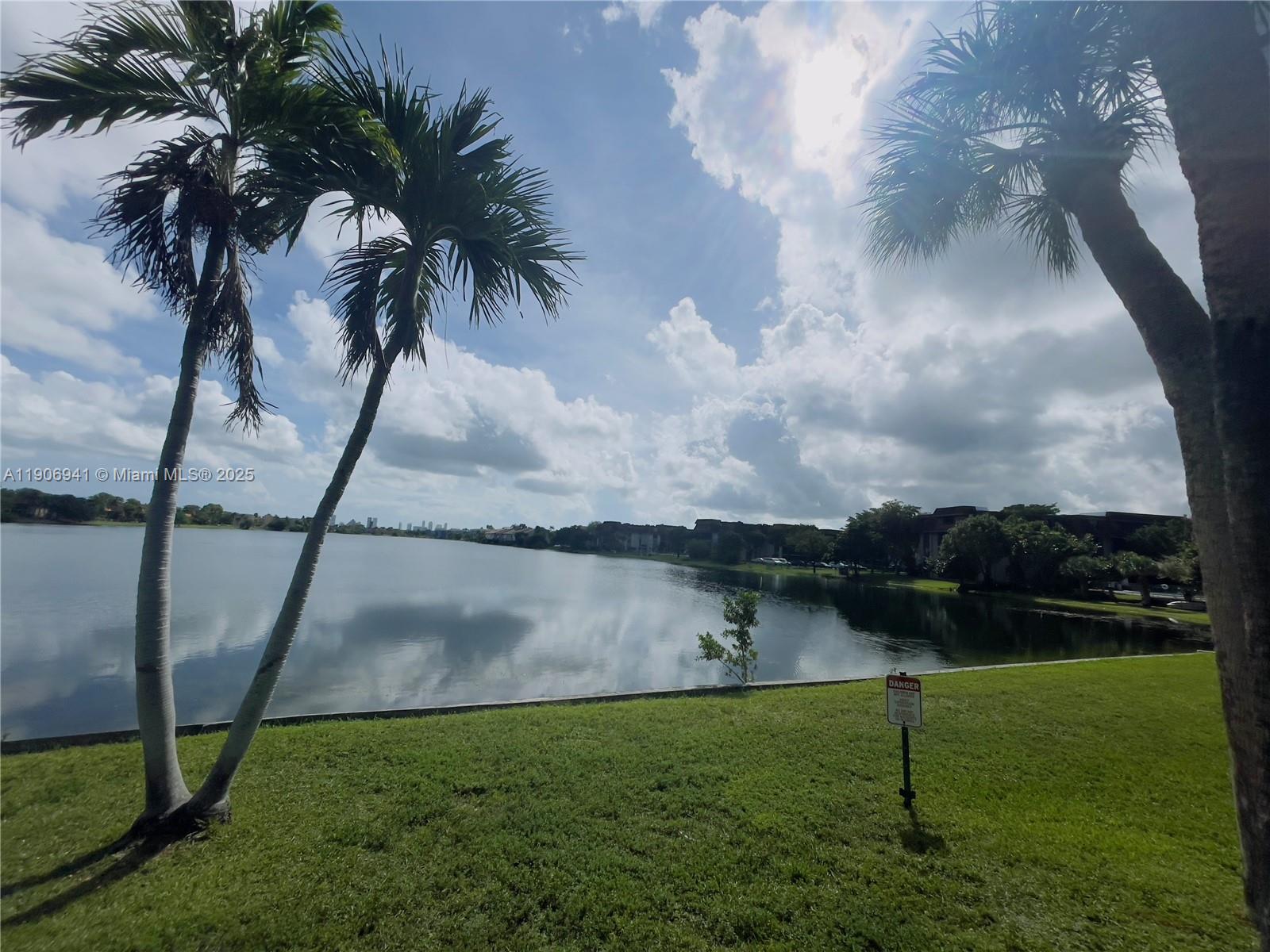 ROYAL OAKS CONDO - Residential