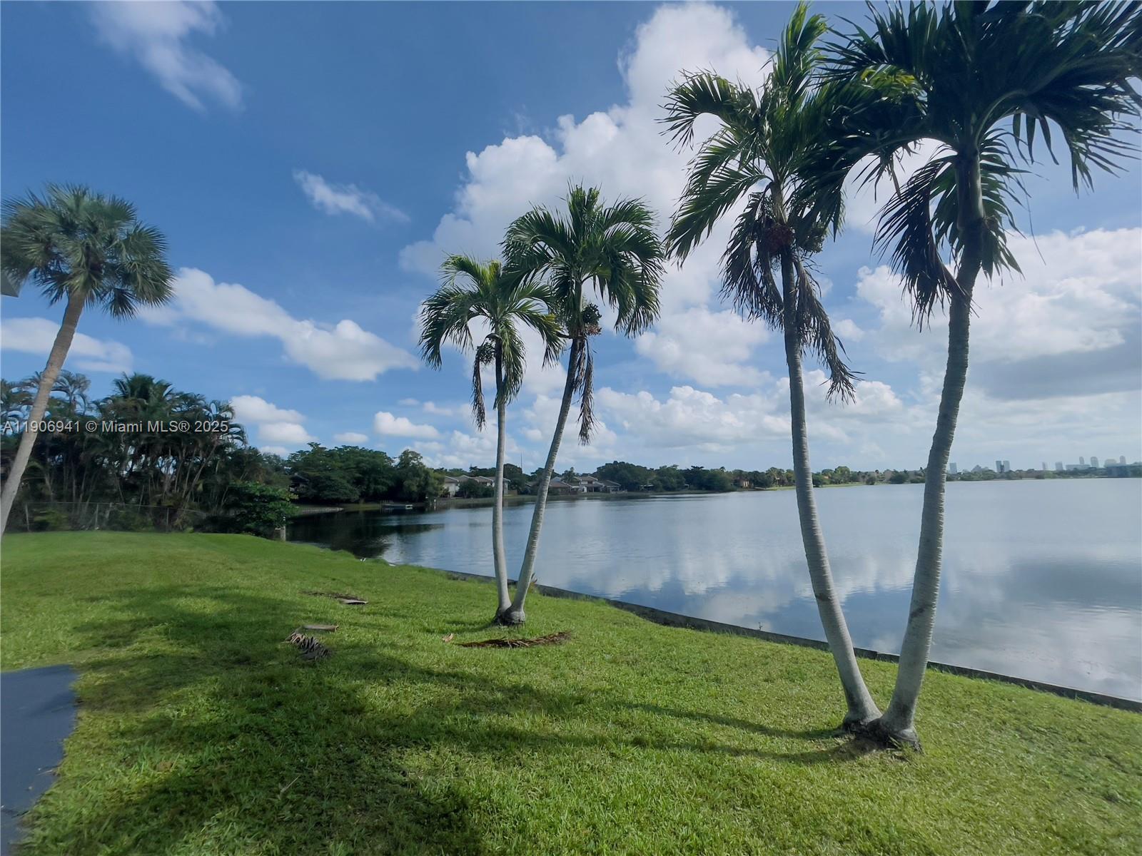 ROYAL OAKS CONDO - Residential