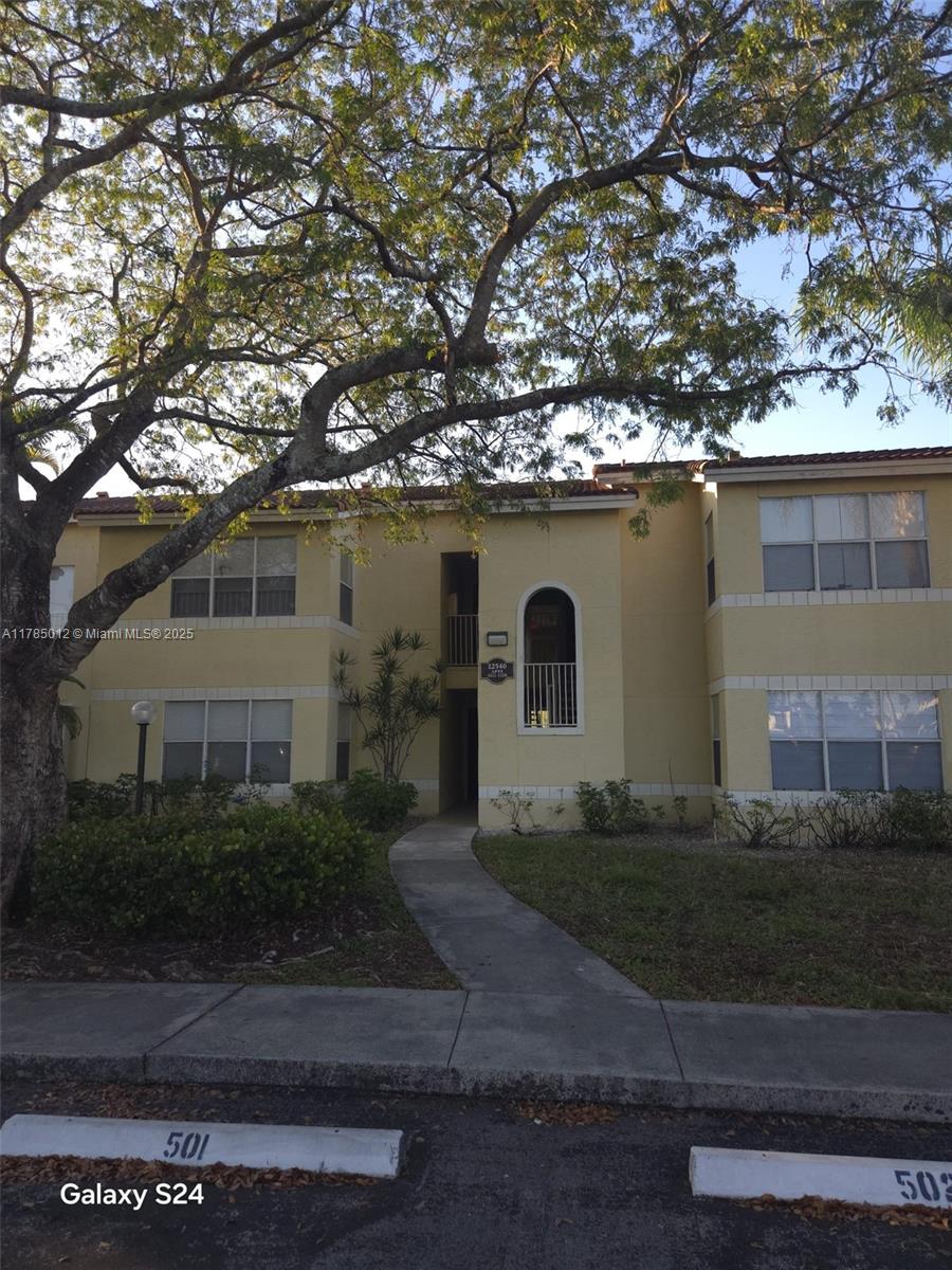 12540 VISTA ISLES DR 1126