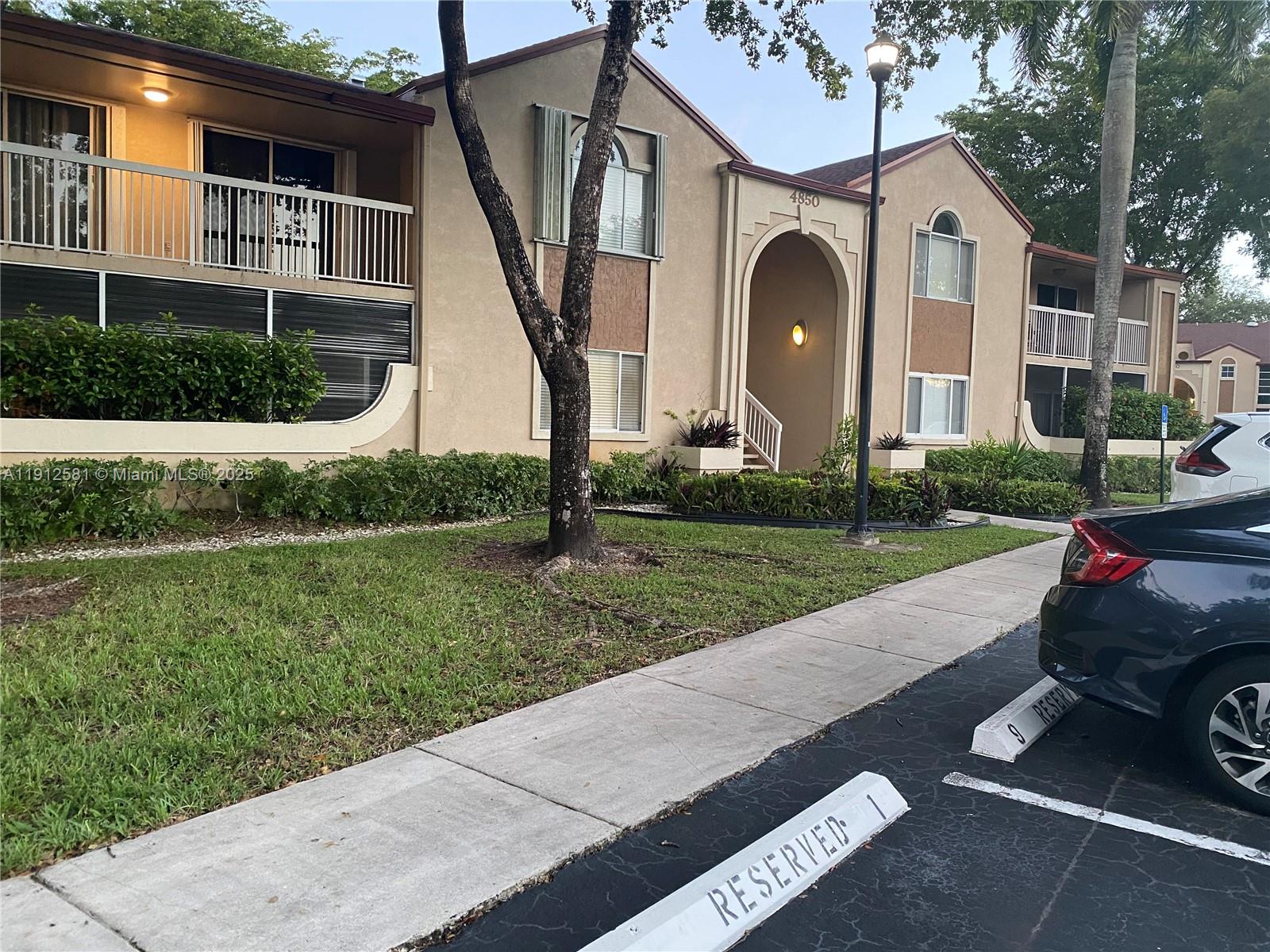 DORAL PK COUNTRY CL VILLA - Residential Lease