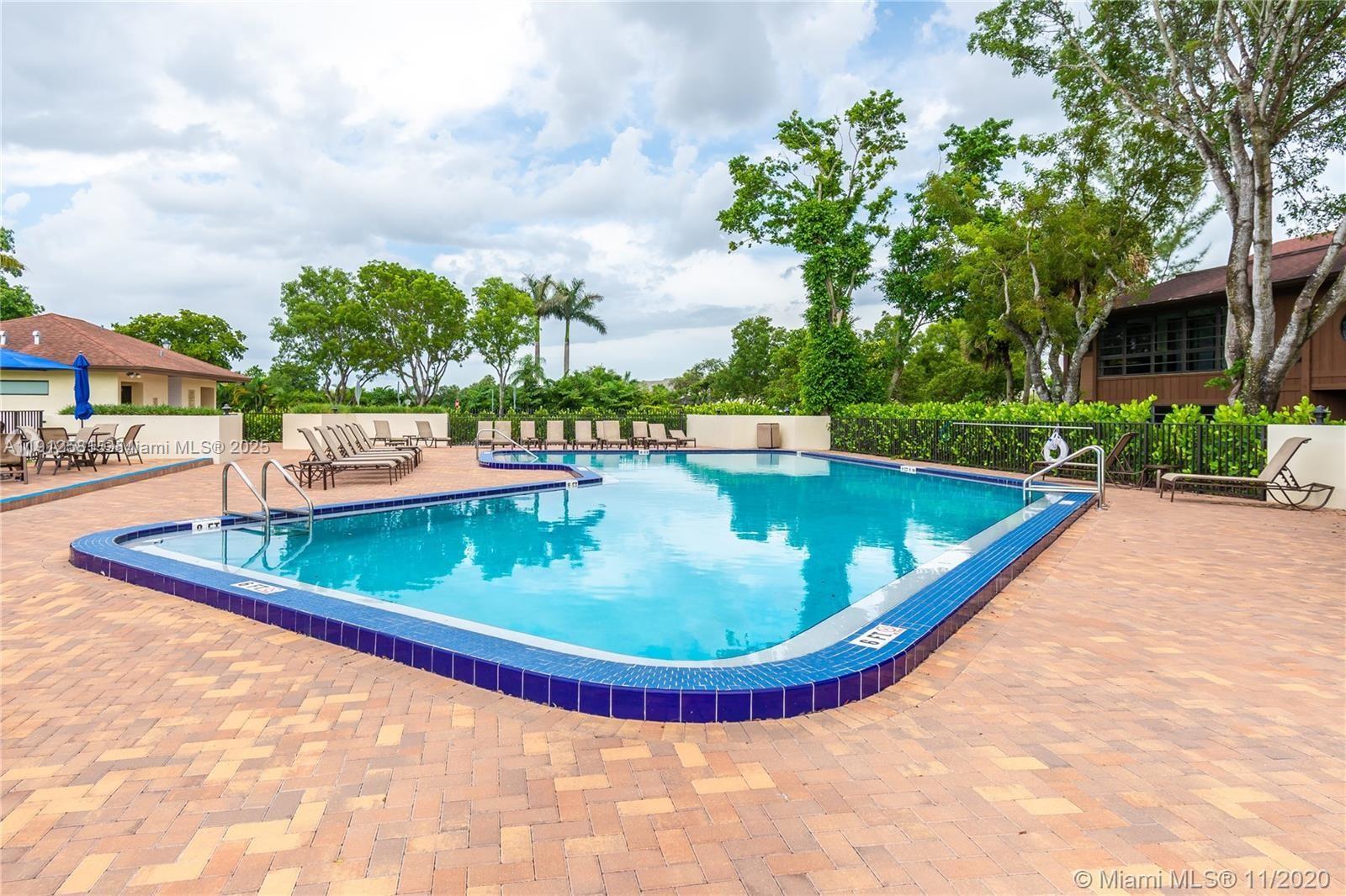 DORAL PK COUNTRY CL VILLA - Residential Lease