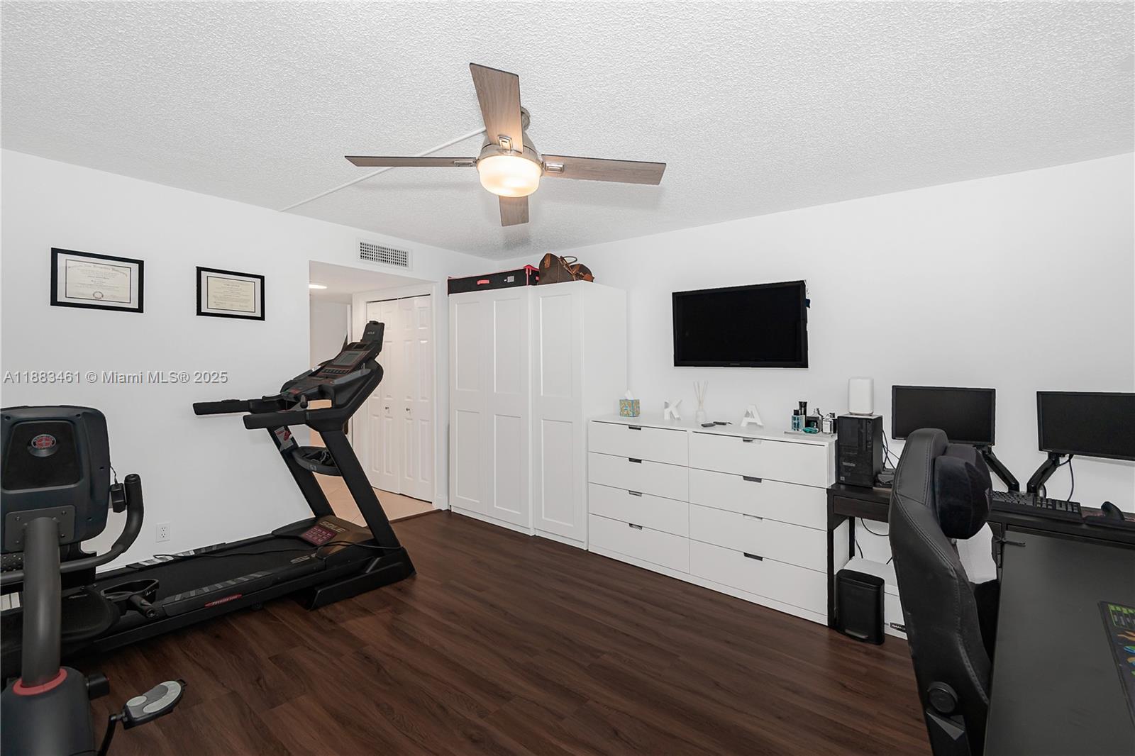 RACQUET CLUB APARTMENTS A - Residential