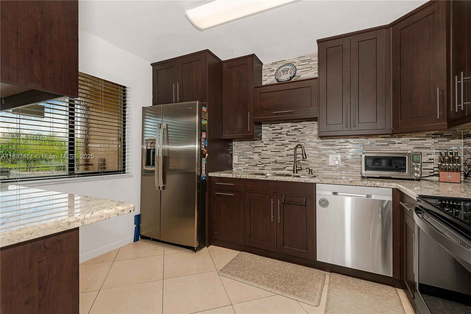 RACQUET CLUB APARTMENTS A - Residential