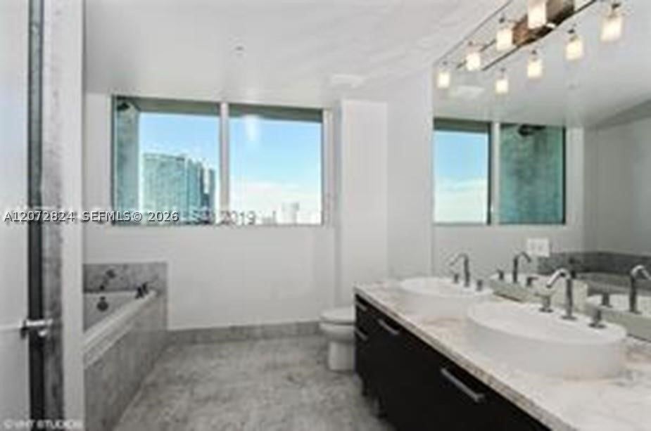 244 Biscayne Blvd 1102
