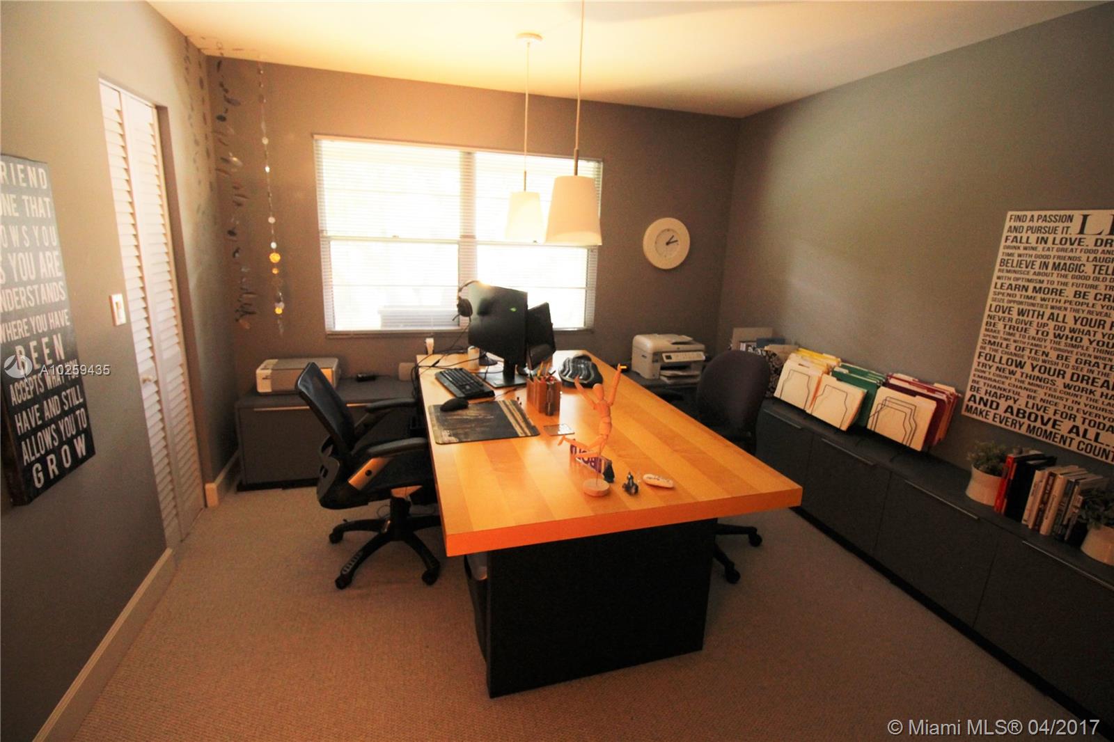 HOLLOWS OF DEER CREEK CON - Residential