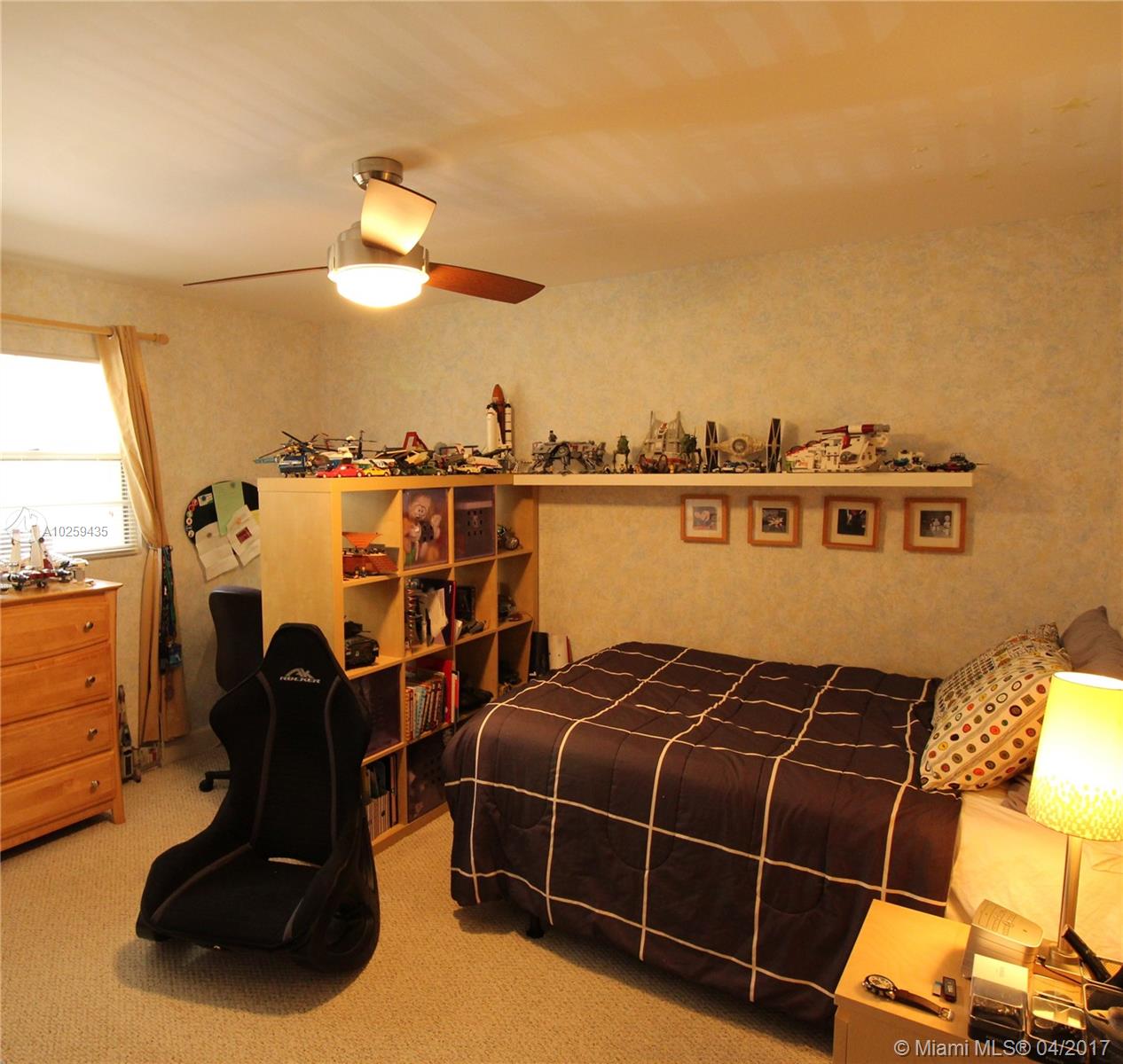 HOLLOWS OF DEER CREEK CON - Residential